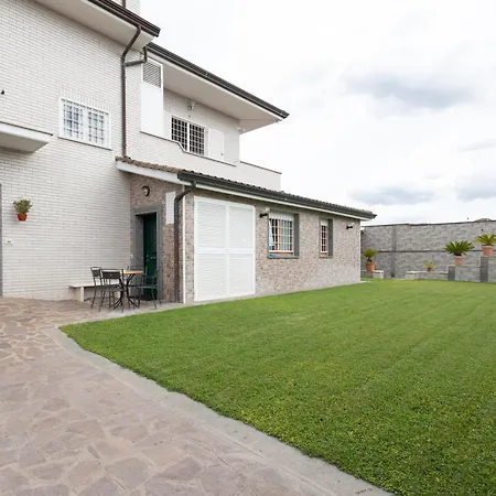 Castelbarco House B-3